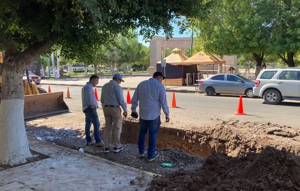 OOMAPASC REPARA TUBERIAS EN CALLE CALIFORNIA